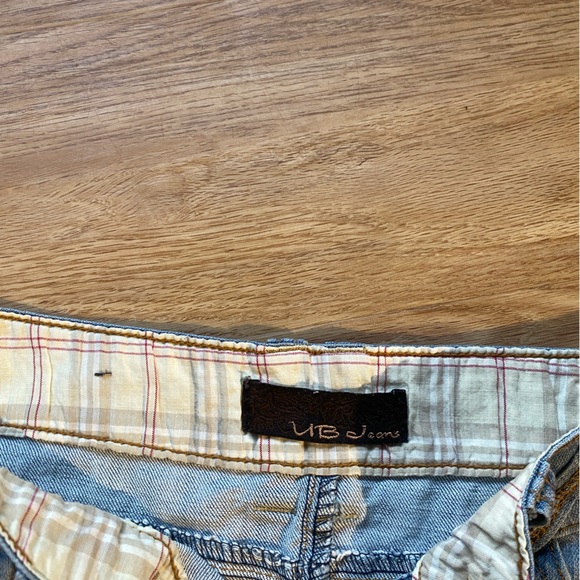 Light wash y2k denim mini skirt - Picture 2 of 3